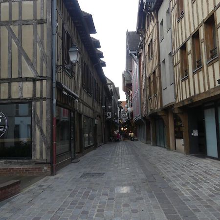 Le Chalet Troyen Troyes Exteriér fotografie